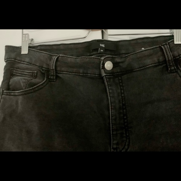 Jeans - Picture 2 of 3